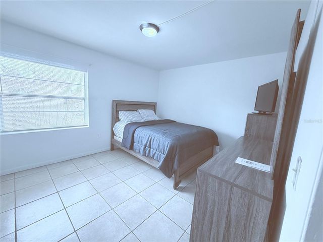 738 RIDENHOUR CIRCLE L, Orlando, FL 32809