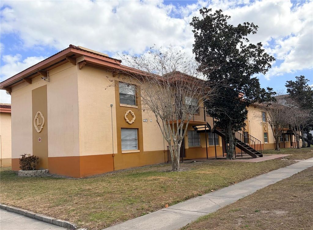 738 RIDENHOUR CIRCLE L, Orlando, FL 32809