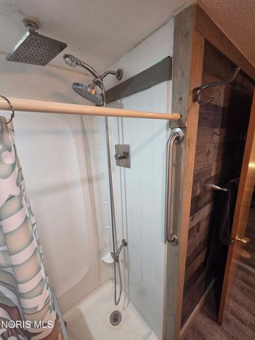 1009 Nela Parkway, Toledo, OH 43615