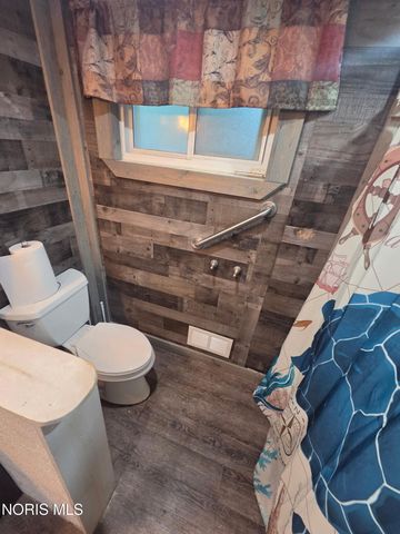 1009 Nela Parkway, Toledo, OH 43615