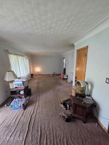 1009 Nela Parkway, Toledo, OH 43615