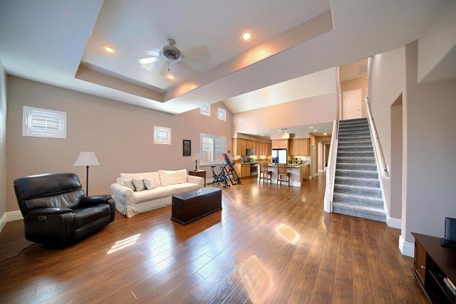 561 Branding Iron St, Oakdale, CA 95361