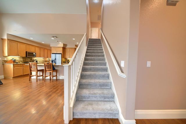 561 Branding Iron St, Oakdale, CA 95361