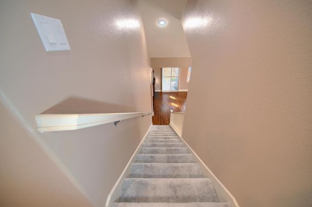 561 Branding Iron St, Oakdale, CA 95361