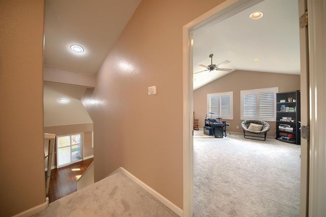 561 Branding Iron St, Oakdale, CA 95361