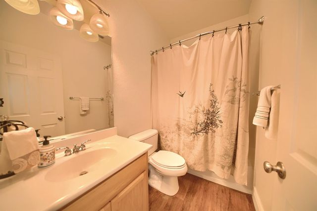 561 Branding Iron St, Oakdale, CA 95361