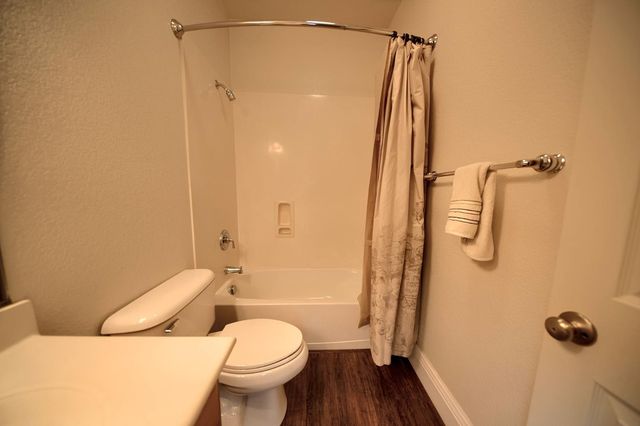 561 Branding Iron St, Oakdale, CA 95361