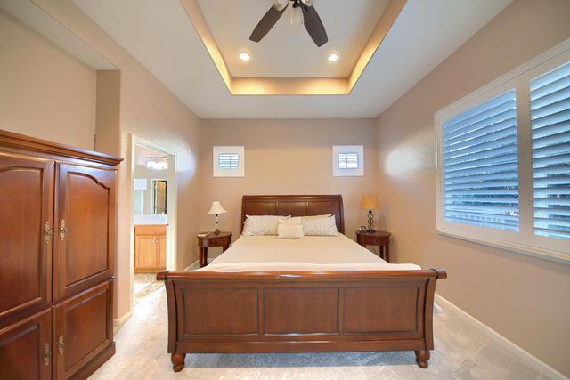 561 Branding Iron St, Oakdale, CA 95361