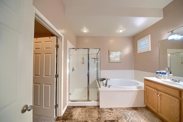 561 Branding Iron St, Oakdale, CA 95361