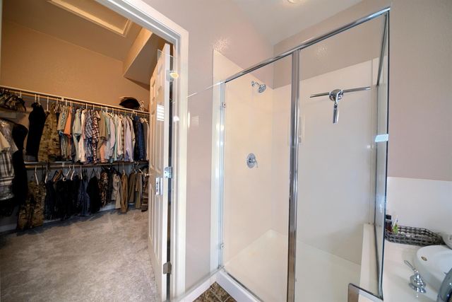 561 Branding Iron St, Oakdale, CA 95361