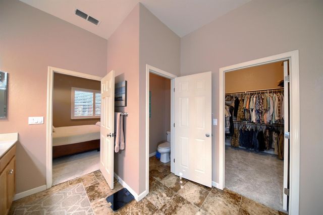 561 Branding Iron St, Oakdale, CA 95361