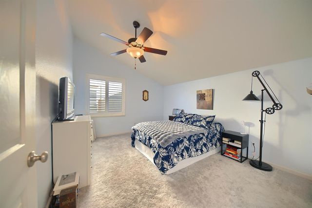 561 Branding Iron St, Oakdale, CA 95361