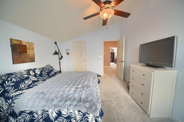 561 Branding Iron St, Oakdale, CA 95361