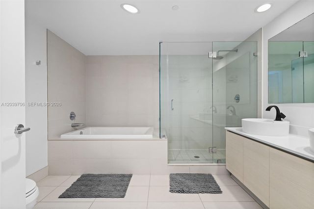 2600 E Hallandale Beach Blvd T3001, Hallandale Beach, FL 33009