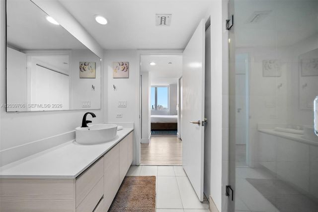 2600 E Hallandale Beach Blvd T3001, Hallandale Beach, FL 33009