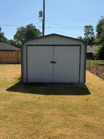 1812 SE Crouch Street, Bentonville, AR 72712