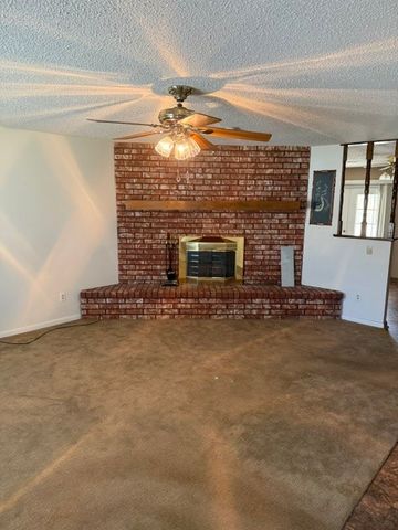 1812 SE Crouch Street, Bentonville, AR 72712