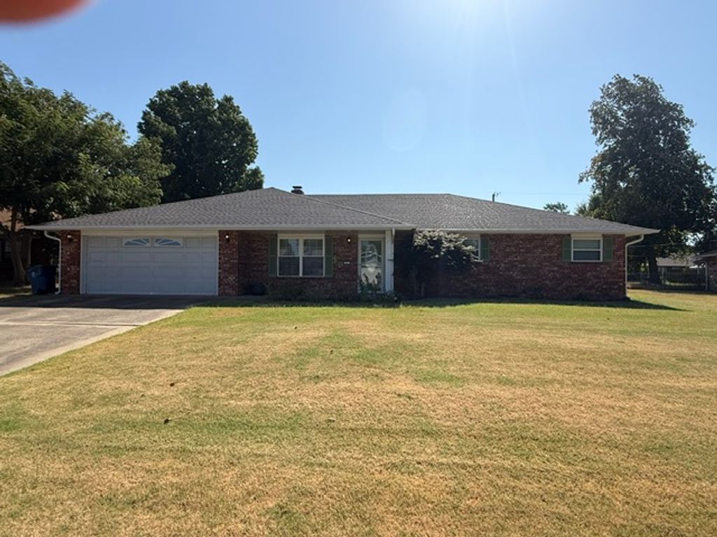 1812 SE Crouch Street, Bentonville, AR 72712