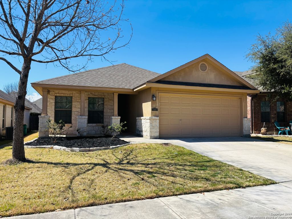 106 RETAMA RD, Boerne, TX 78006