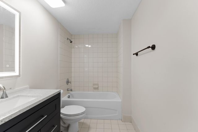 1165 Golden Lakes Boulevard 1212, West Palm Beach, FL 33411