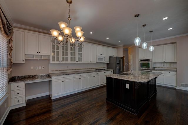 3609 Lakeside Pointe NW, Kennesaw, GA 30144