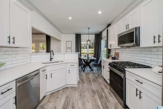 6714 MOSSY OAK COVE, Trussville, AL 35173