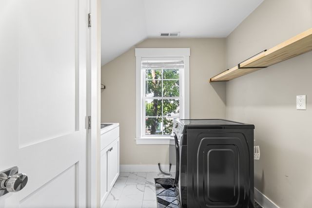30 Valmor St, Worcester, MA 01604