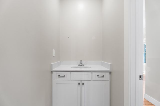 30 Valmor St, Worcester, MA 01604
