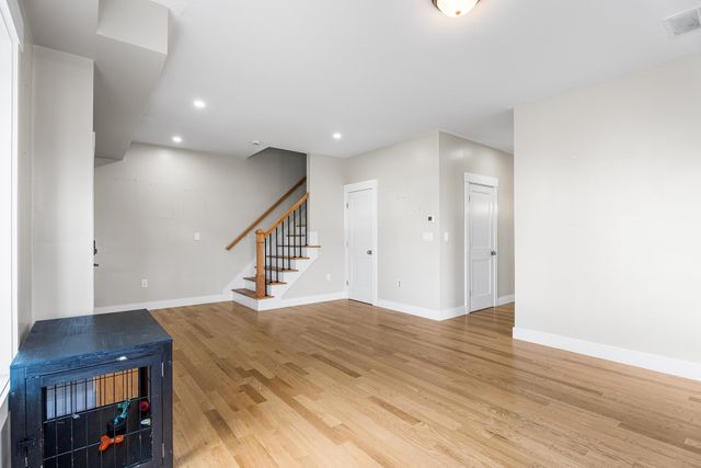 30 Valmor St, Worcester, MA 01604