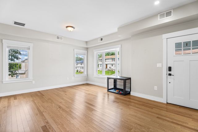 30 Valmor St, Worcester, MA 01604