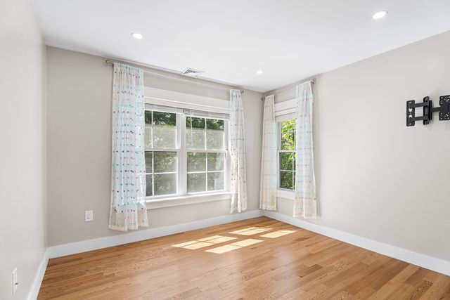 30 Valmor St, Worcester, MA 01604