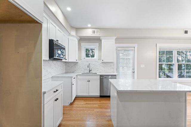 30 Valmor St, Worcester, MA 01604