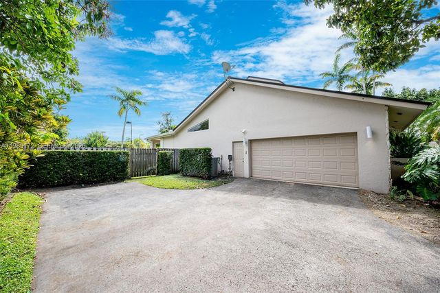 11785 SW 90th Ave, Miami, FL 33176