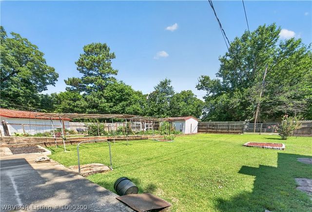 1801 S R Street, Fort Smith, AR 72901