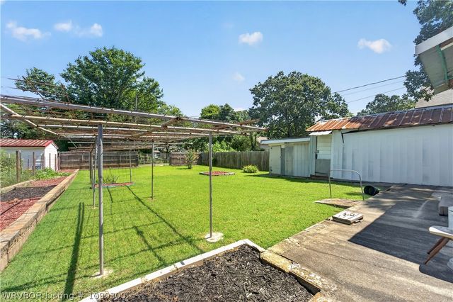 1801 S R Street, Fort Smith, AR 72901