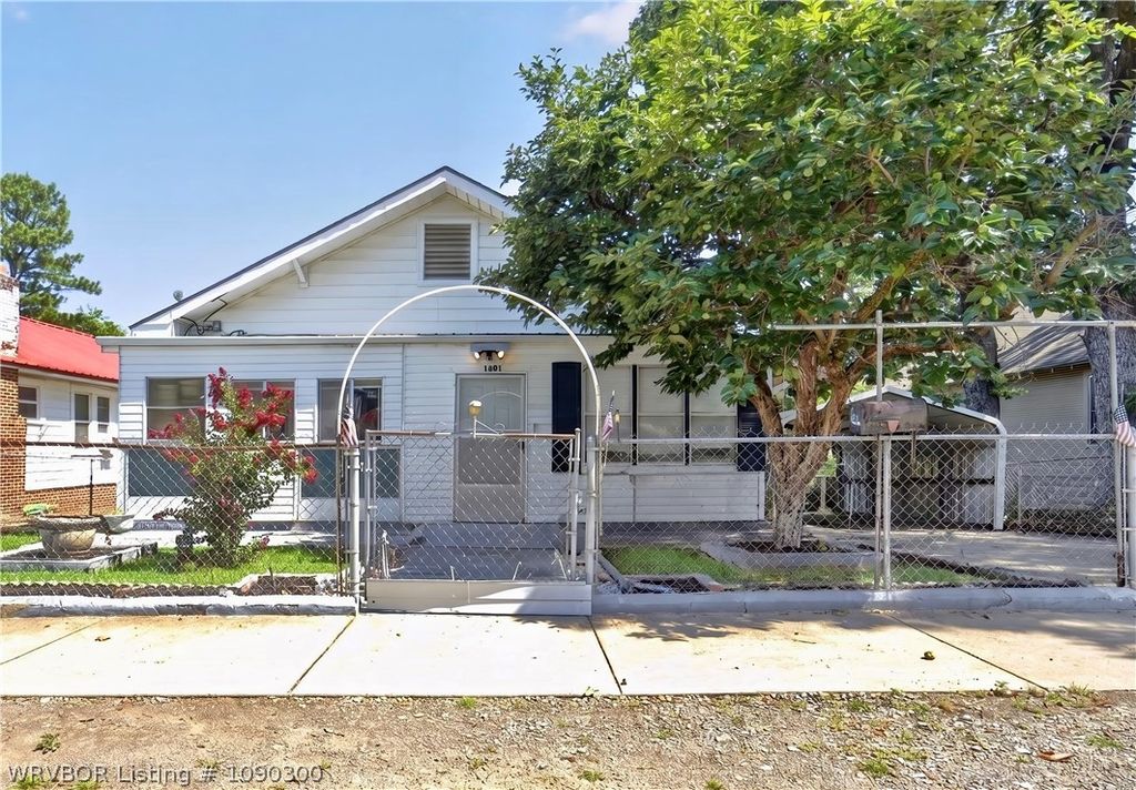 1801 S R Street, Fort Smith, AR 72901