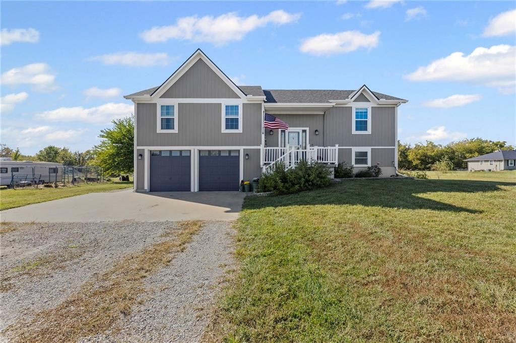 33372 Lonestar Road, Osawatomie, KS 66064