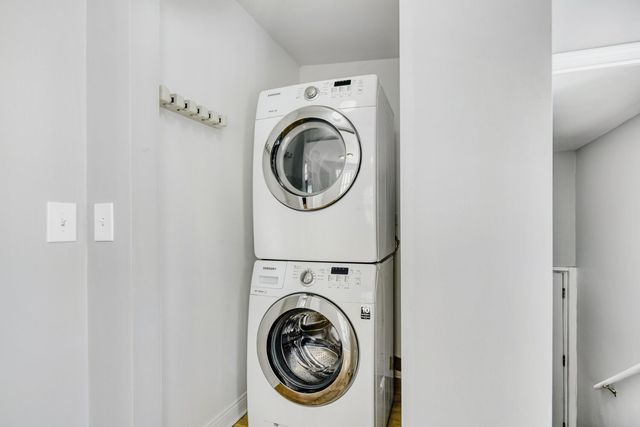 5635 W Patterson Avenue, Chicago, IL 60634