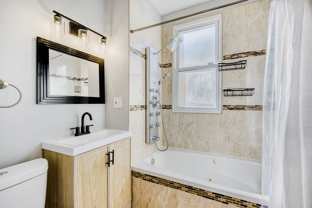 5635 W Patterson Avenue, Chicago, IL 60634