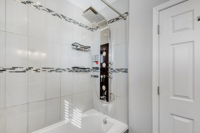 5635 W Patterson Avenue, Chicago, IL 60634