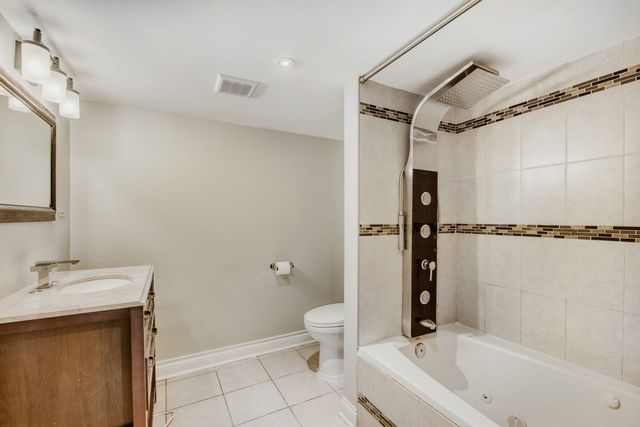 5635 W Patterson Avenue, Chicago, IL 60634