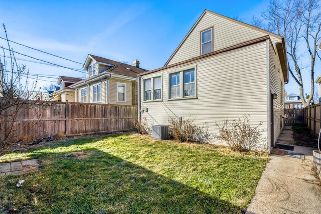5635 W Patterson Avenue, Chicago, IL 60634