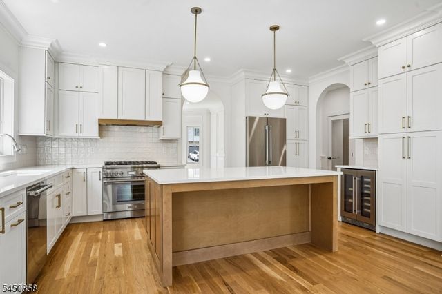 8 Pine Tree Ter, Madison Boro, NJ 07940