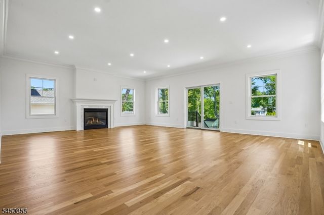 8 Pine Tree Ter, Madison Boro, NJ 07940