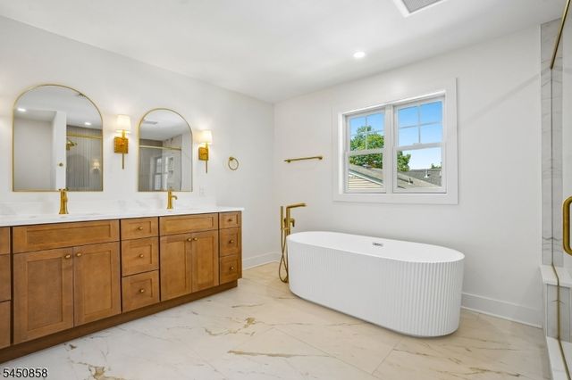8 Pine Tree Ter, Madison Boro, NJ 07940