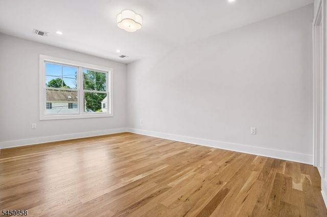 8 Pine Tree Ter, Madison Boro, NJ 07940
