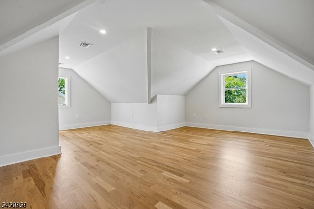 8 Pine Tree Ter, Madison Boro, NJ 07940