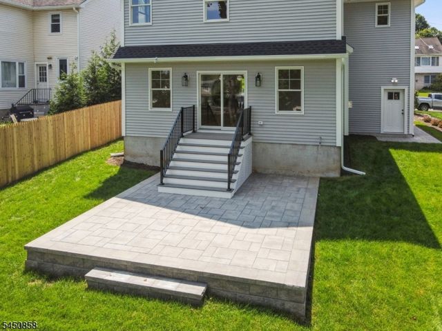 8 Pine Tree Ter, Madison Boro, NJ 07940