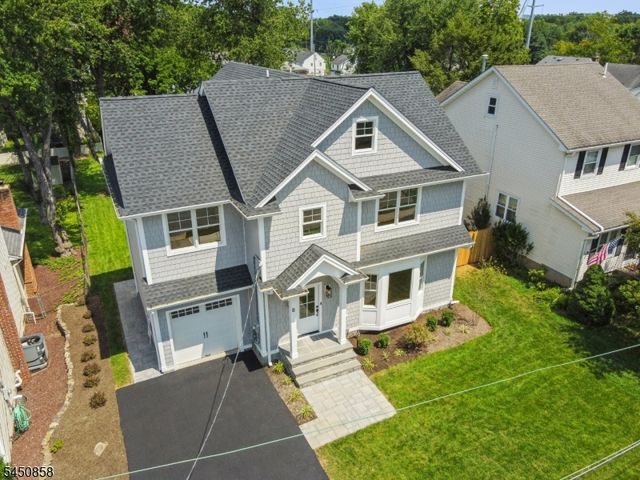 8 Pine Tree Ter, Madison Boro, NJ 07940