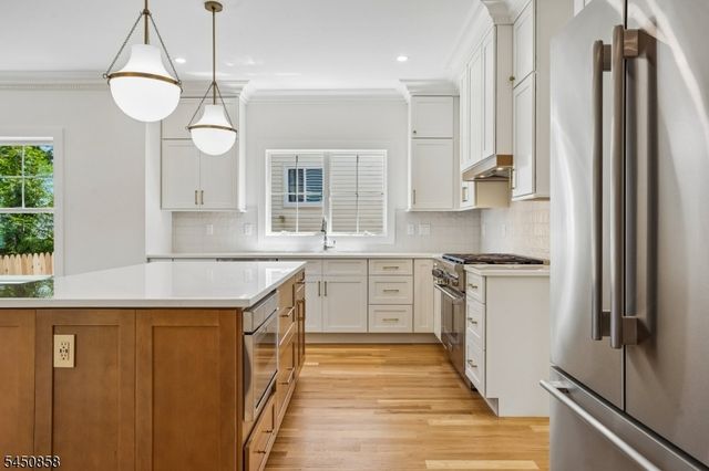 8 Pine Tree Ter, Madison Boro, NJ 07940